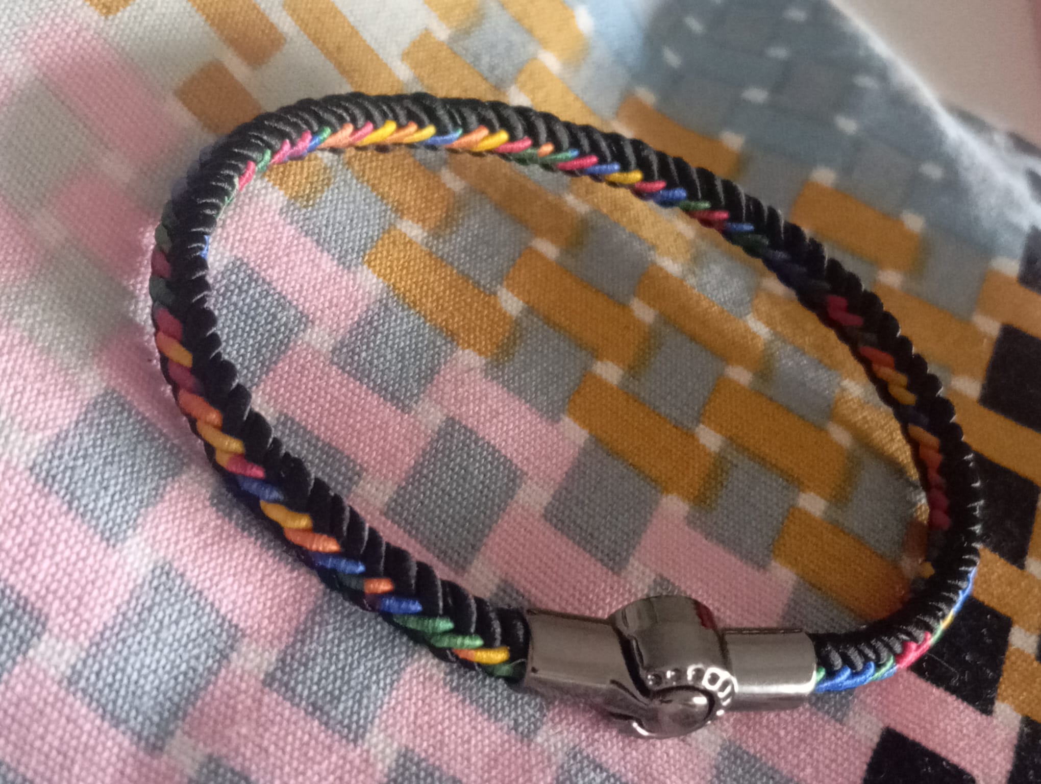 Brazalete Tejido Multicolor con Cierre en Plata